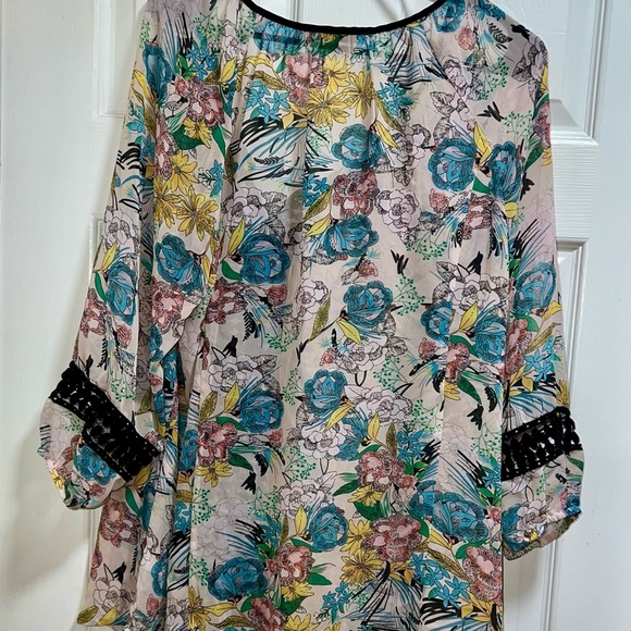 Sheer Floral Print Tunic Top Black Lace Trim V Neck 3/4 Sleeve Blouse - Picture 2 of 2